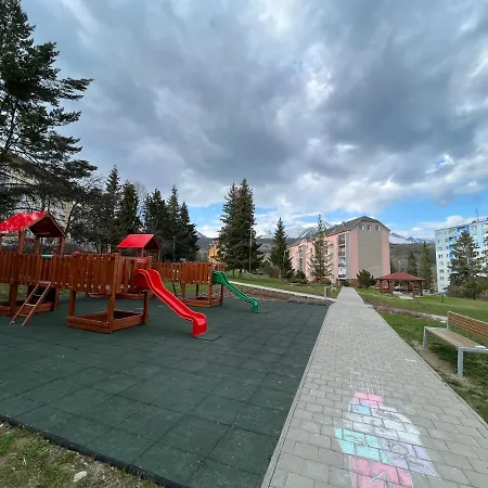 Pod štítmi Vysokých Tatier Tatranska Strba